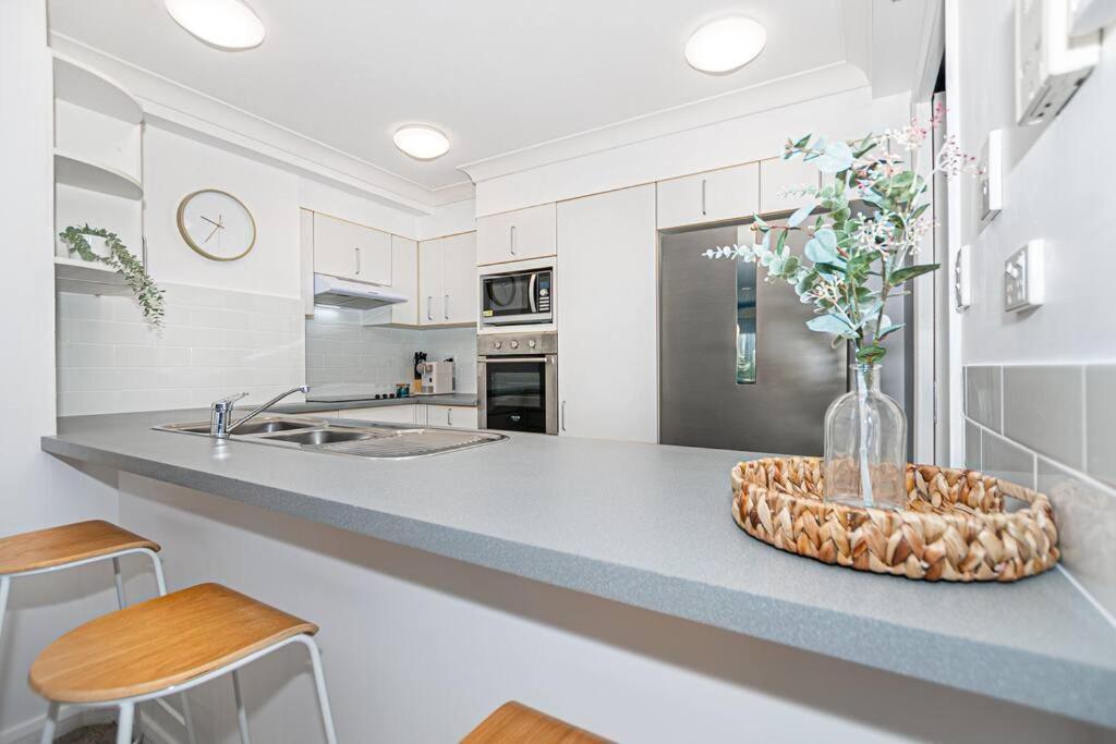 Broadbeach Victoria Square Gold Coast Bagian luar foto
