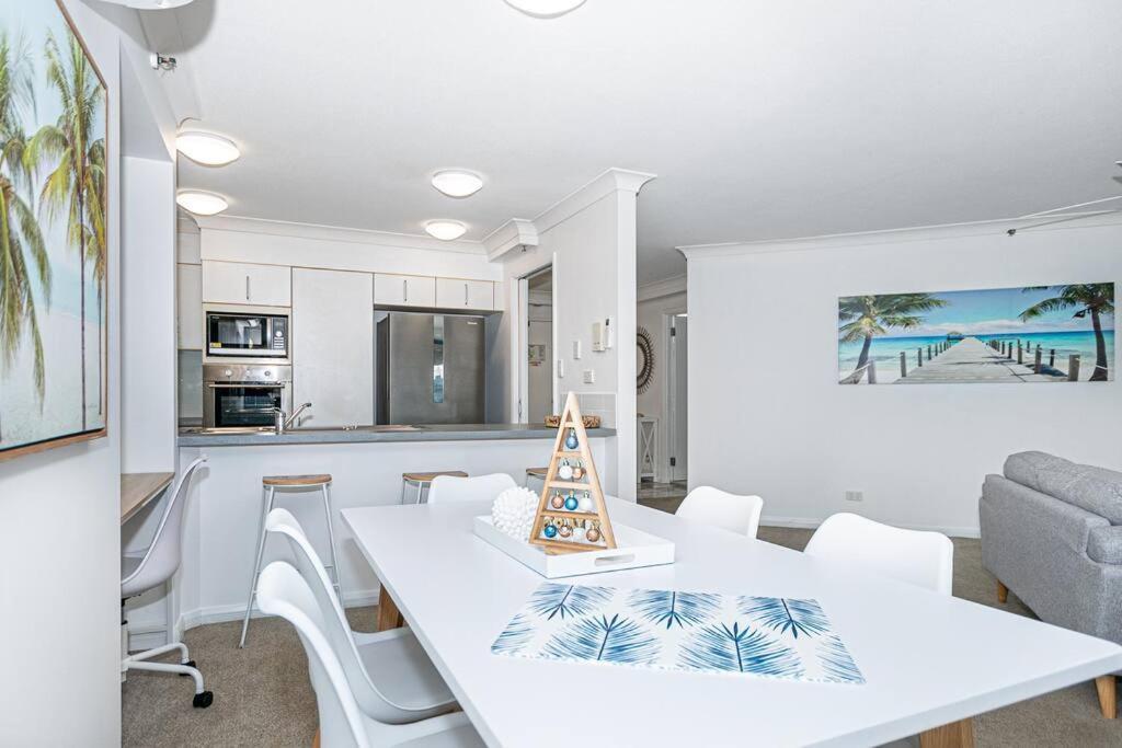 Broadbeach Victoria Square Gold Coast Bagian luar foto