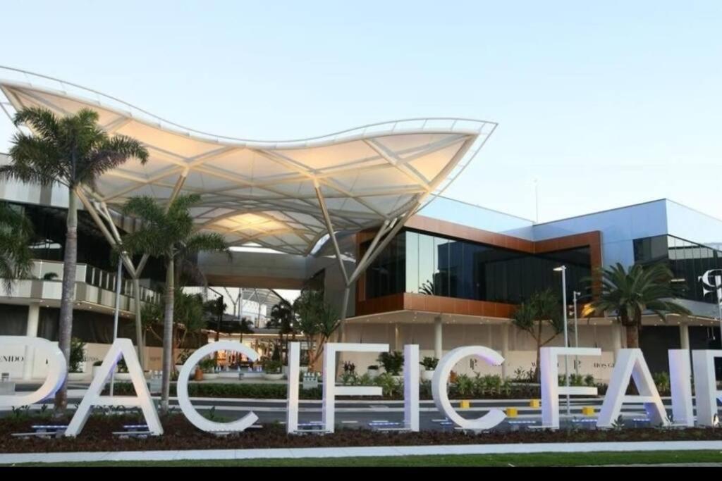 Broadbeach Victoria Square Gold Coast Bagian luar foto